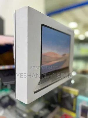 New Laptop Microsoft Surface 8GB Intel Core I5 SSD 128GB