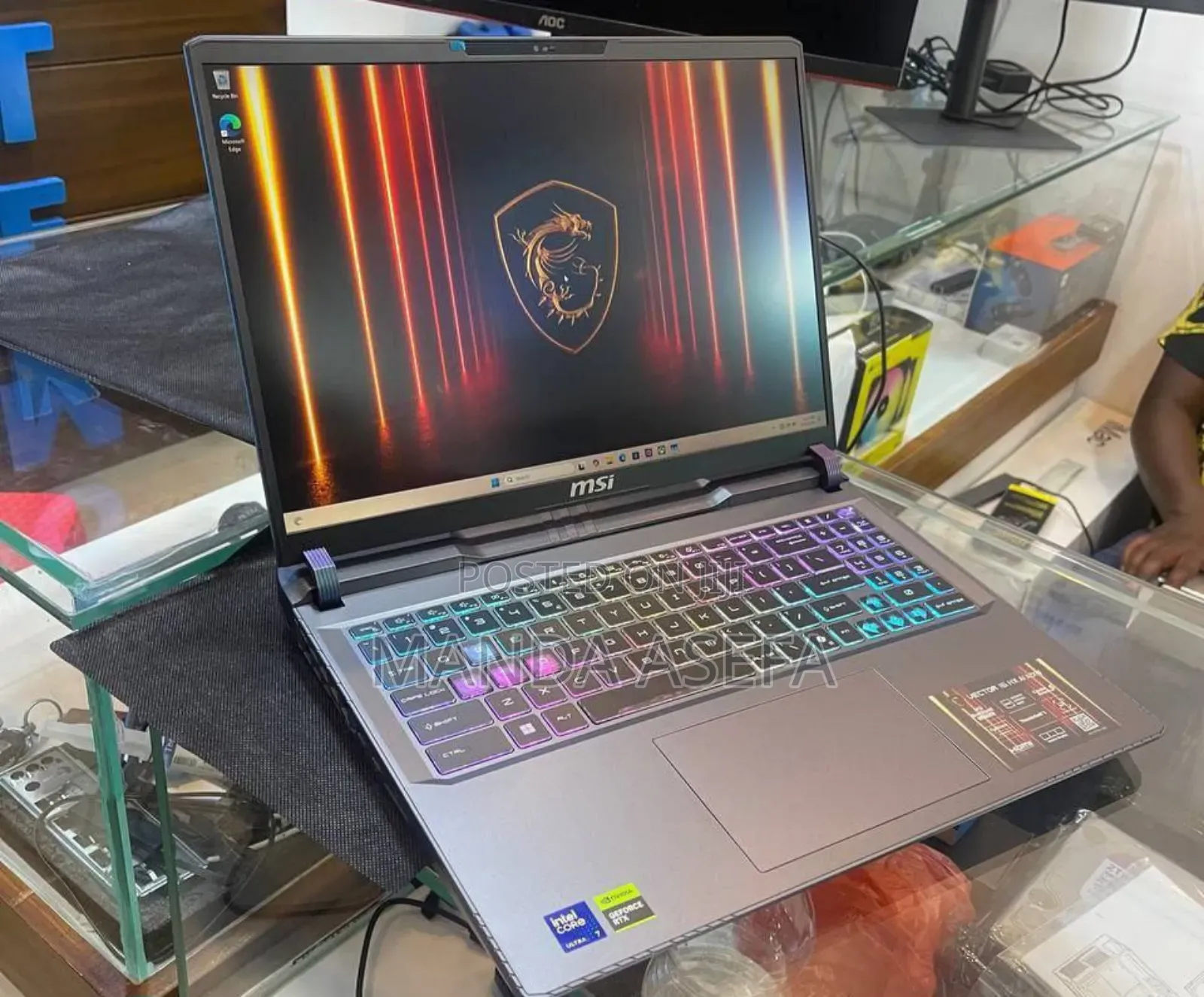 New Laptop MSI 16GB Intel Core Ultra 7 SSD 1T