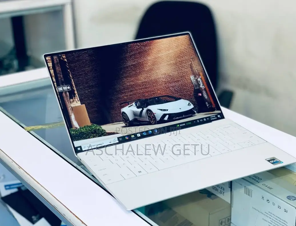 New Laptop Dell XPS 15 16GB Intel Core I7 SSD 512GB