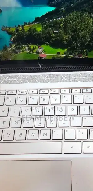 New Laptop HP Envy 13 8GB Intel Core I5 SSD 1T