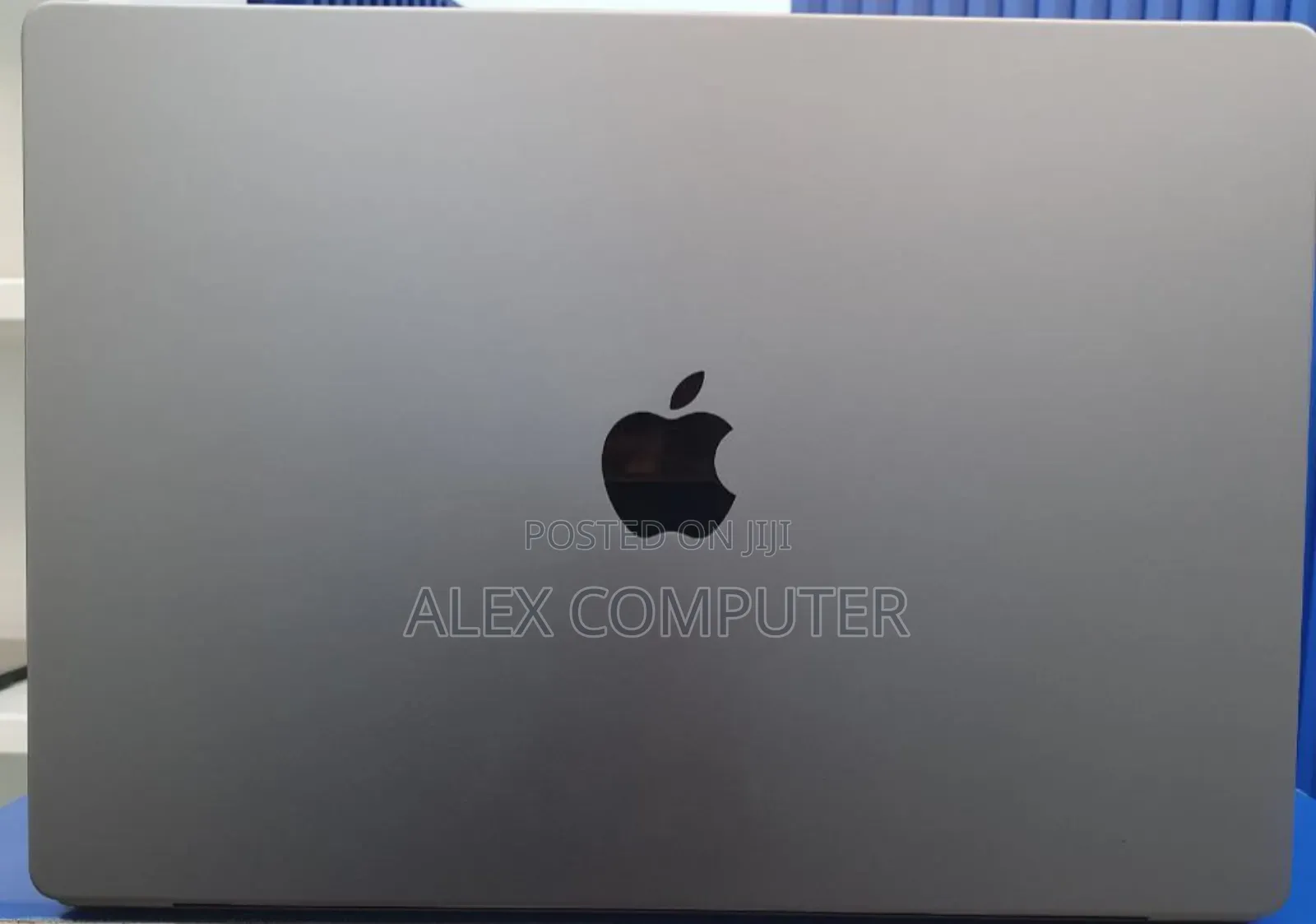 New Laptop Apple MacBook Pro M1 16GB Apple M1 Pro SSD 1T