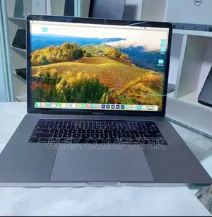 New Laptop Apple MacBook Pro 2019 16GB Intel Core I9 SSD 512GB