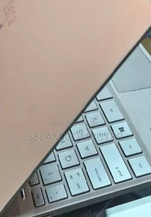 New Laptop HP Envy X360 8GB Intel Core I5 SSD 1T