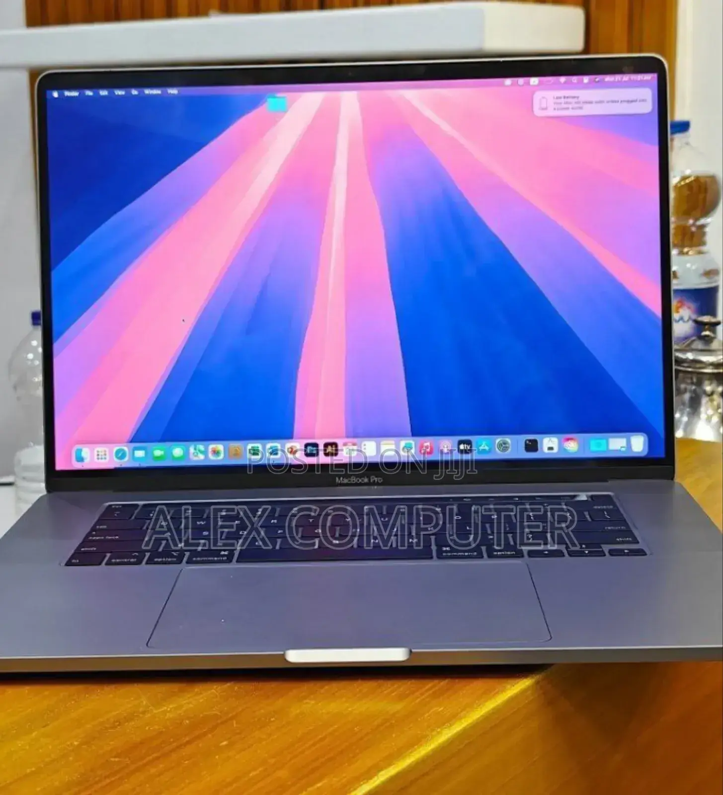 New Laptop Apple MacBook Pro 2019 16GB Intel Core I7 SSD 512GB