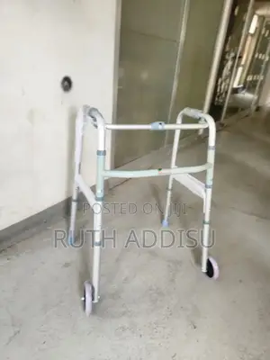 Photo - Almunium Walker恢恢walker忱你medical Walker版圖walker傳出walker New