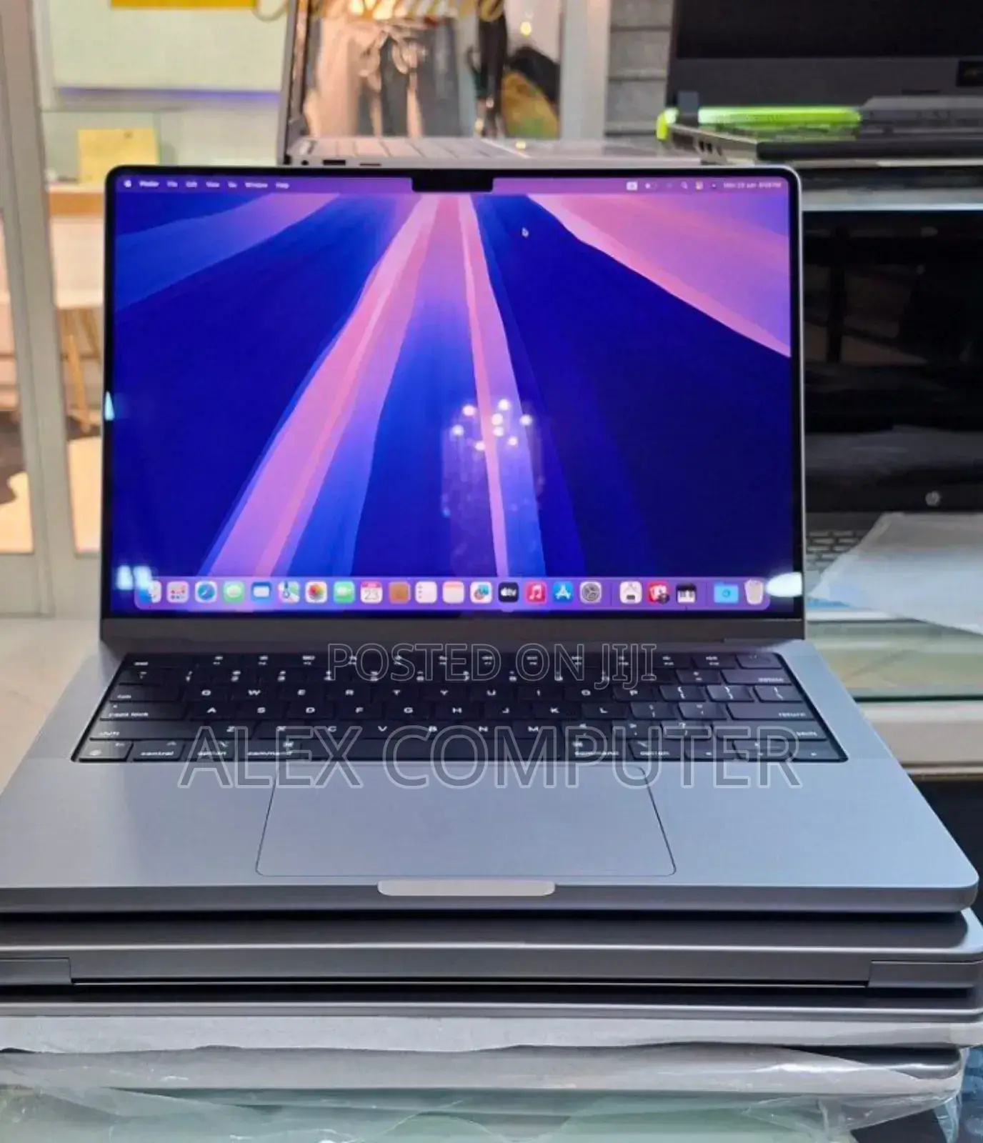 New Laptop Apple MacBook Pro M1 16GB Apple M1 SSD 1T