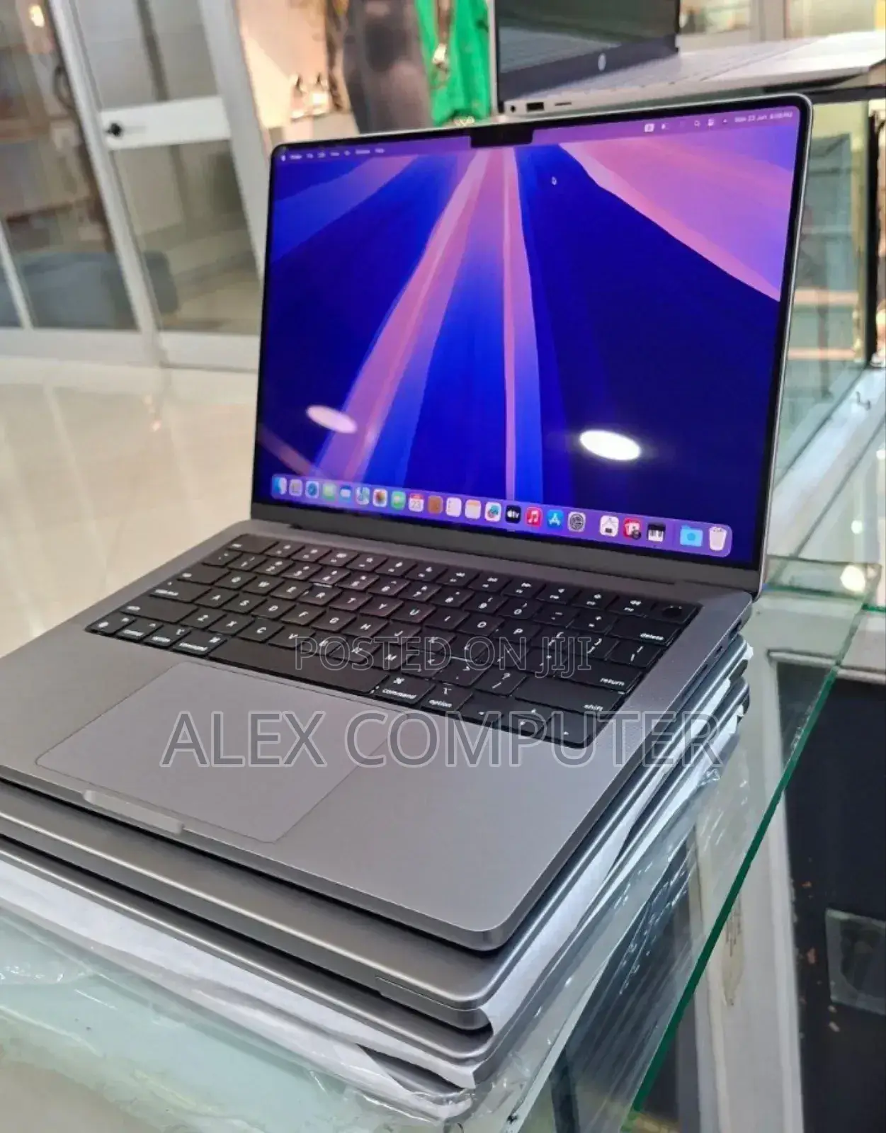 New Laptop Apple MacBook Pro M1 16GB Apple M1 SSD 1T