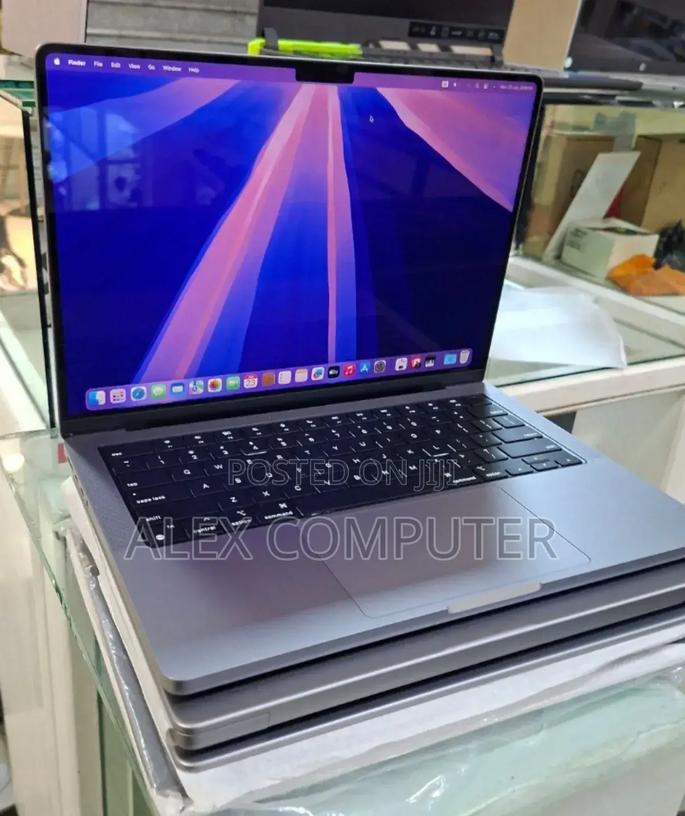 New Laptop Apple MacBook Pro M1 16GB Apple M1 SSD 1T