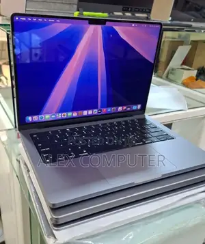 New Laptop Apple MacBook Pro M1 16GB Apple M1 SSD 1T