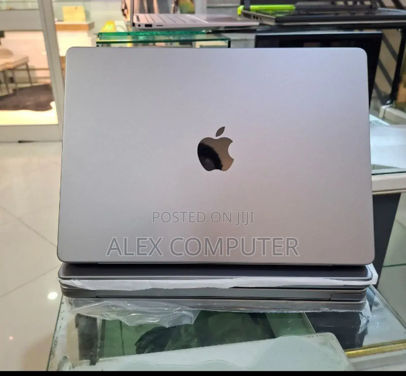 New Laptop Apple MacBook Pro M1 16GB Apple M1 SSD 1T