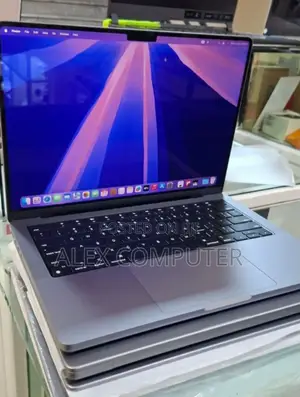 New Laptop Apple MacBook Pro 2021 M1 16GB Apple M1 Pro SSD 512GB