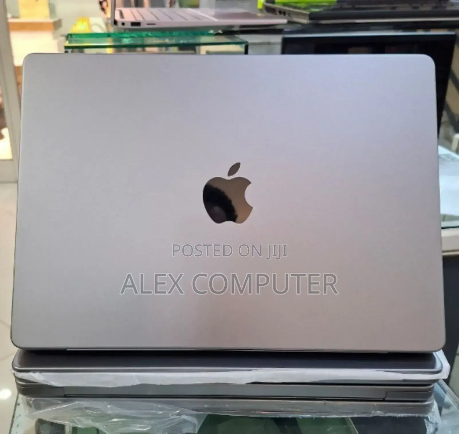 New Laptop Apple MacBook Pro 2021 M1 16GB Apple M1 Pro SSD 512GB