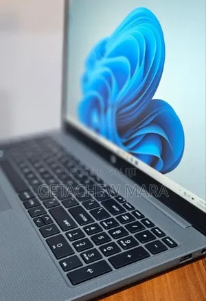 New Laptop HP Envy X360 16GB Intel Core I5 SSD 512GB