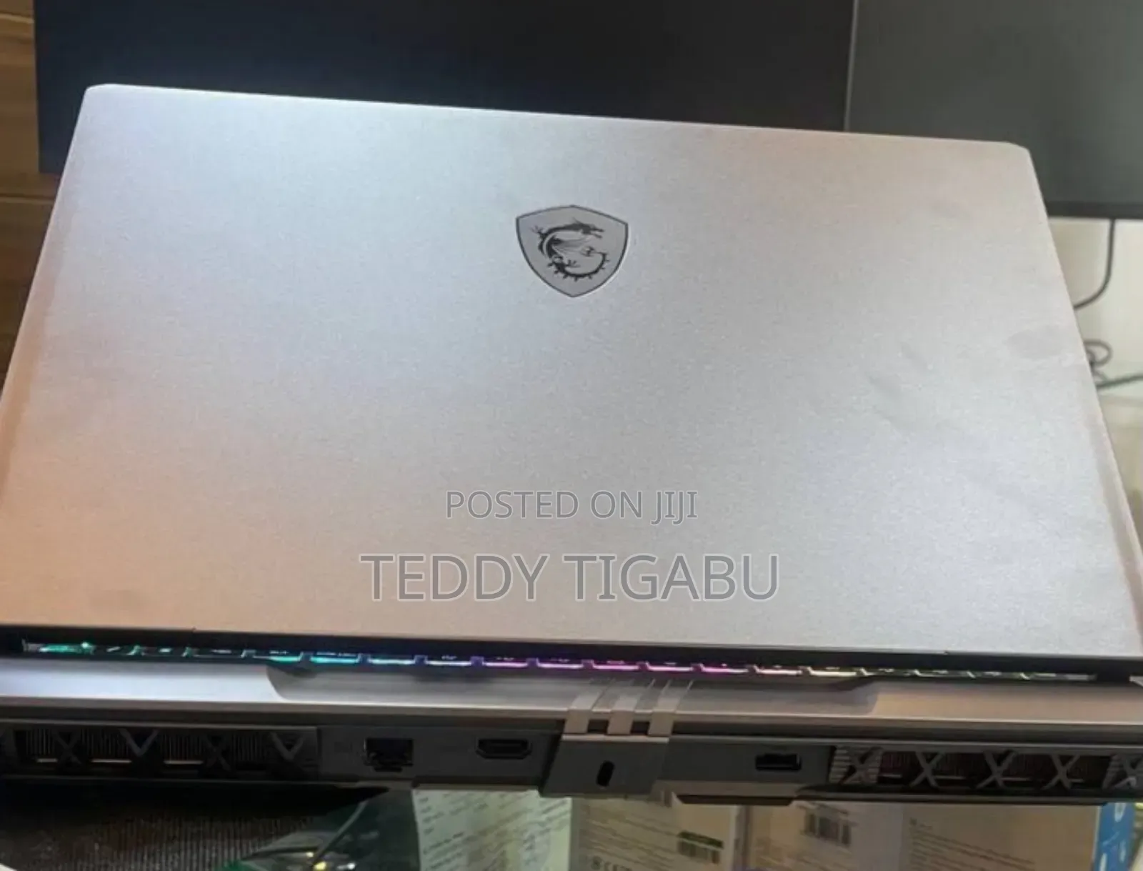 New Laptop MSI Vector 16 HX AI A2XWIG 16GB Intel Core Ultra 7 SSD 1T