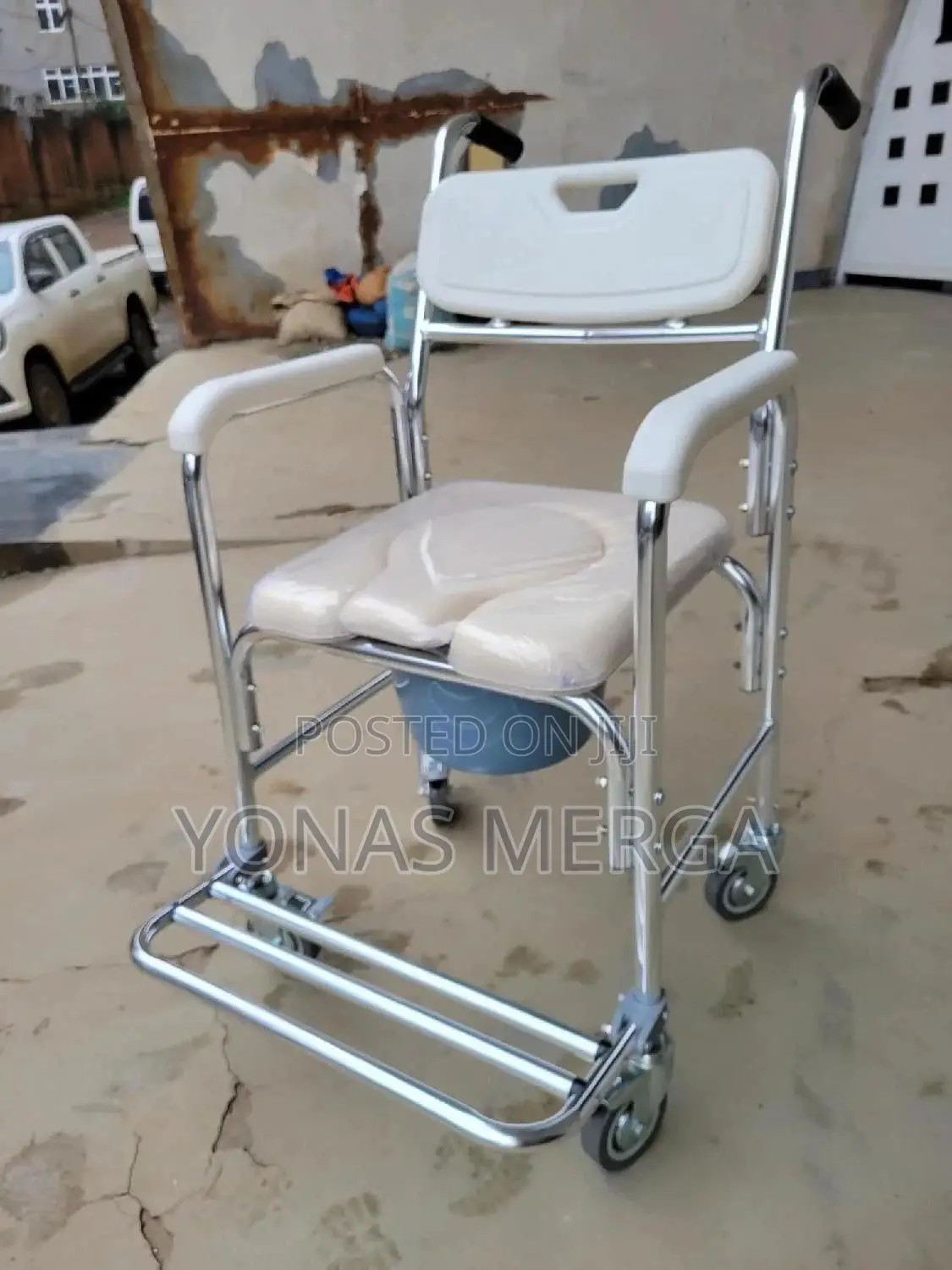 Toilet Chair凾翅anti Slip Anti Rollover名伶commode==Padded Seat