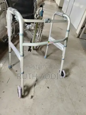 Photo - Walker袸菼medical Walker喬治walker塊莖walker求救walker垢從walker New