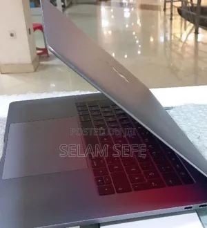 Photo - New Laptop Apple MacBook 2016 16GB Intel Core I7 SSD 512GB