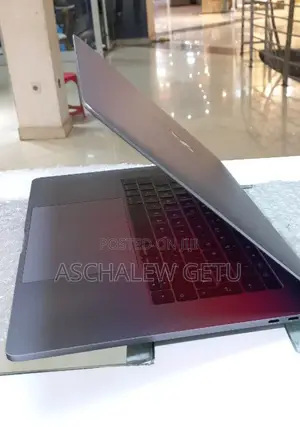 New Laptop Apple MacBook Pro 2016 16GB Intel Core I7 SSD 512GB