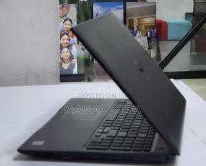 New Laptop Dell Vostro 15 3000 8GB Intel Core i5 SSD 512GB