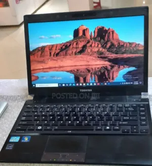 Photo - New Laptop Toshiba Portege R930 4GB Intel Core i5 SSD 500GB