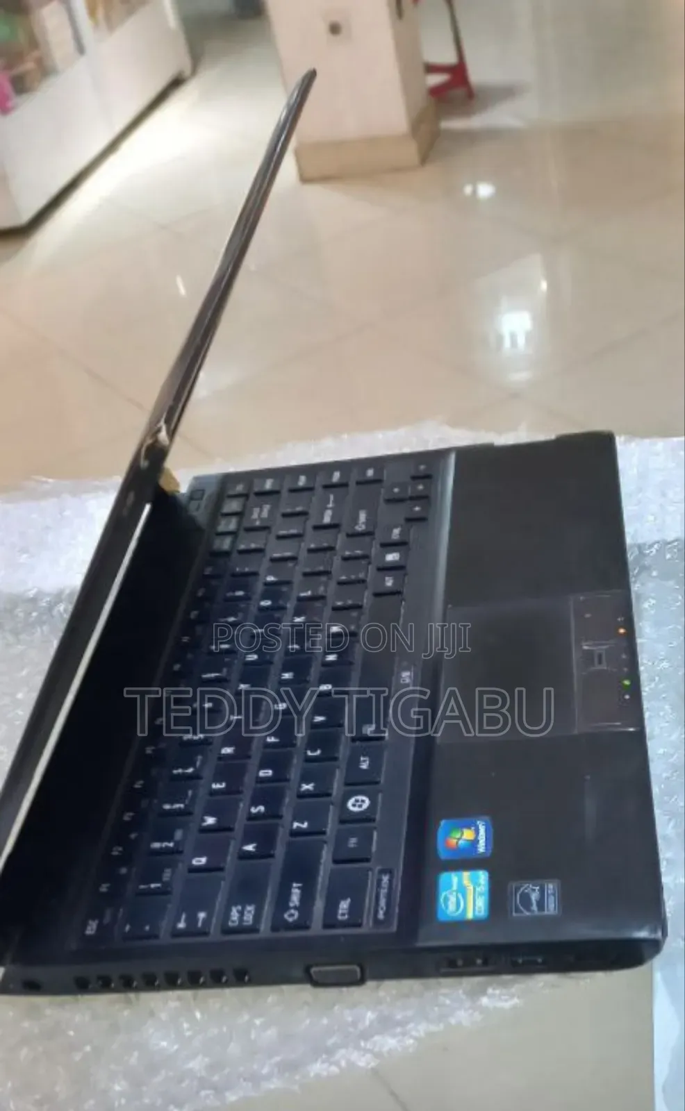 New Laptop Toshiba Portege R930 4GB Intel Core i5 SSD 500GB