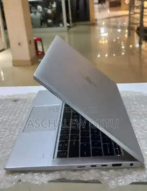 New Laptop HP EliteBook 830 G8 8GB Intel Core I5 SSD 256GB
