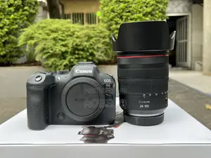 Photo - Canon R6 Mark 2 With Red Lens Pl