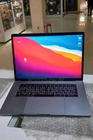 Photo - New Laptop Apple MacBook Pro 2016 16GB Intel Core I7 SSD 512GB
