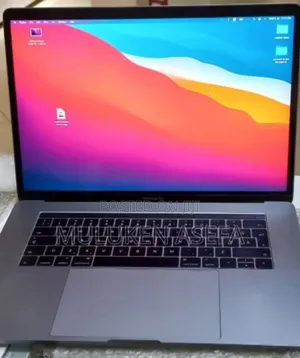 Photo - New Laptop Apple MacBook Pro 2016 16GB Intel Core I7 SSD 512GB