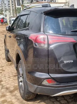 Toyota RAV4 2017 Gray