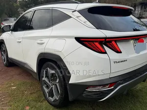 Hyundai Tucson 2022 White