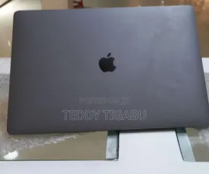 Photo - New Laptop Apple MacBook Pro 2016 16GB Intel Core I7 SSD 512GB