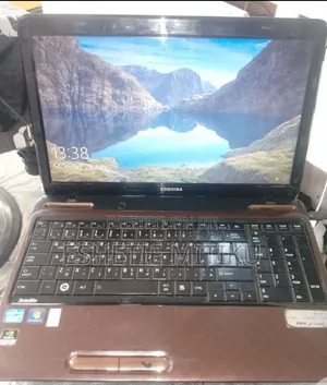 New Laptop Toshiba Portege R930 4GB Intel Core I5 SSD 700GB