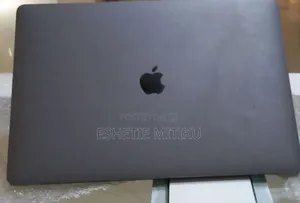 New Laptop Apple MacBook Pro 2016 16GB Intel Core I5 SSD 512GB