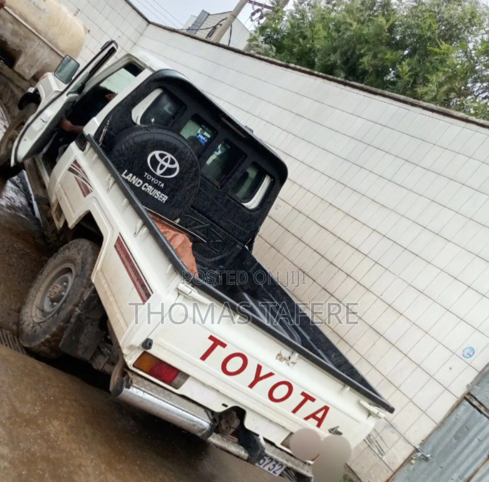 Toyota Land Cruiser 2016 White