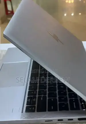 New Laptop HP EliteBook 830 G8 8GB Intel Core I5 SSD 256GB