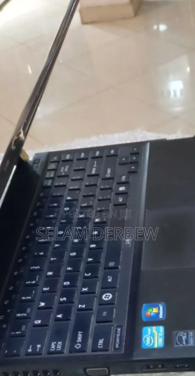 Laptop Toshiba Portege R930 4GB Intel Core I5 HDD 500GB