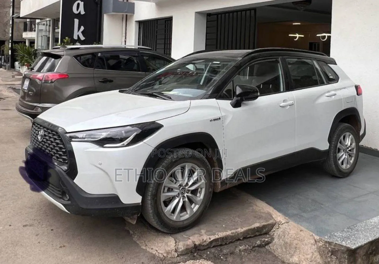 Toyota Corolla Cross Hybrid 2024 White