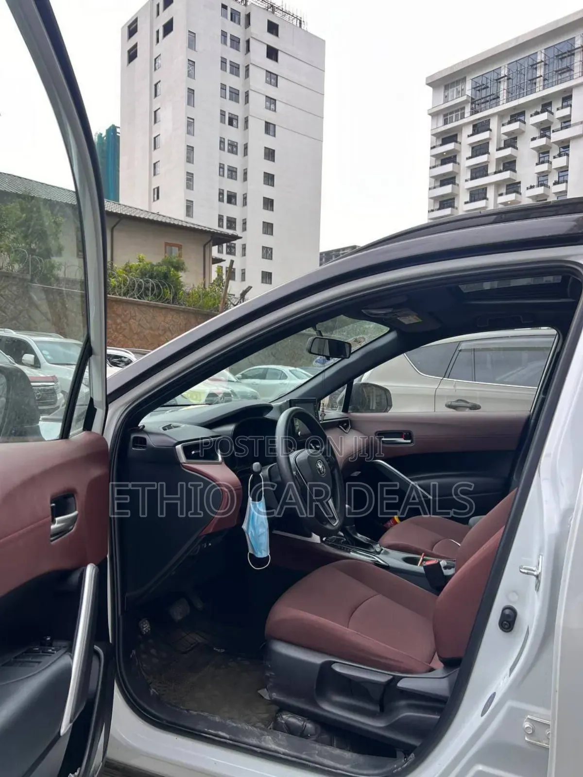 Toyota Corolla Cross Hybrid 2024 White