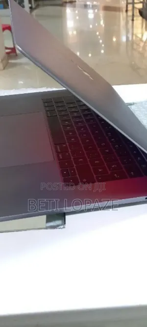 New Laptop Apple MacBook 2016 16GB Intel Core I7 SSD 512GB