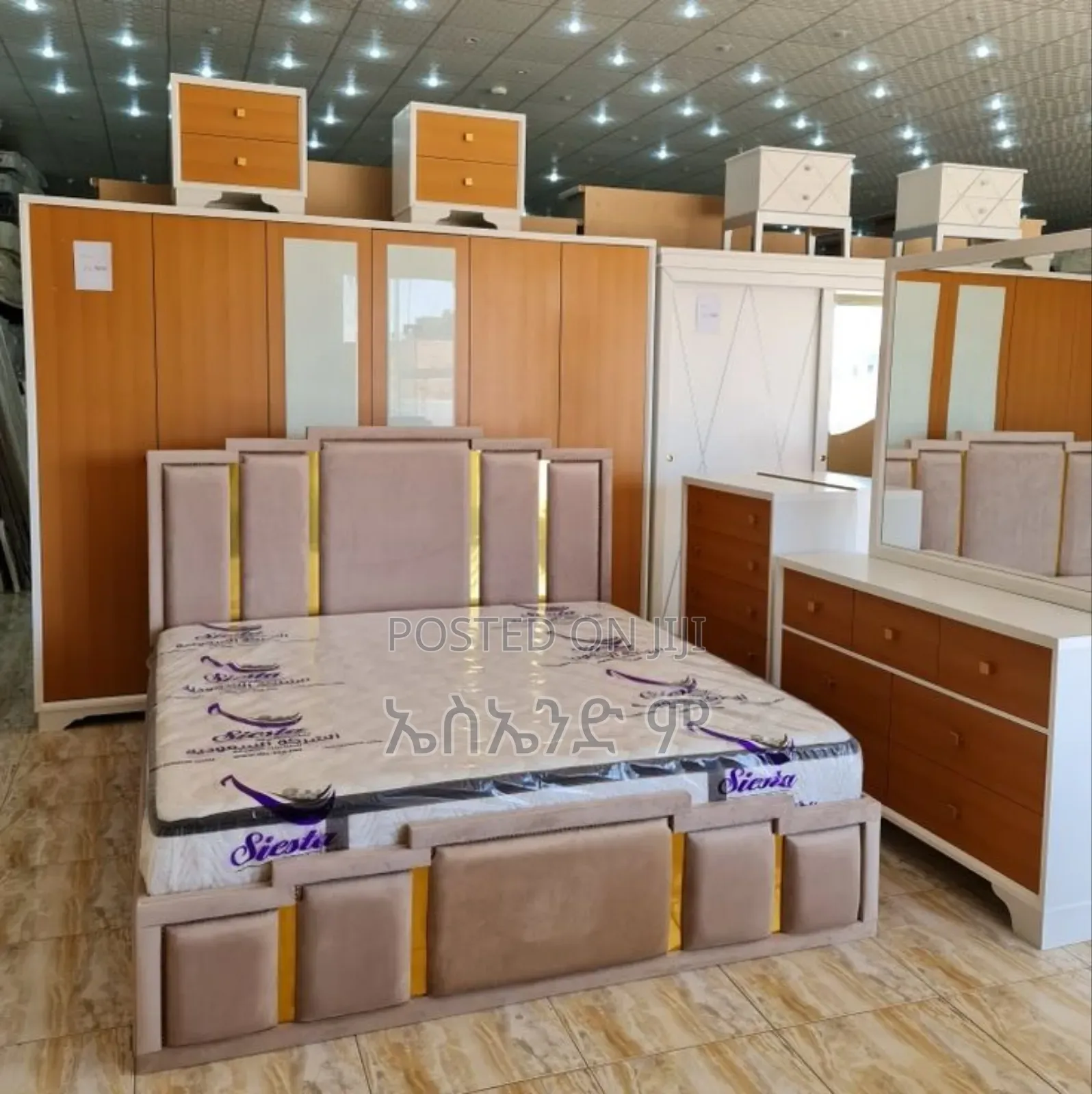 Zohri King Sized Bed Design