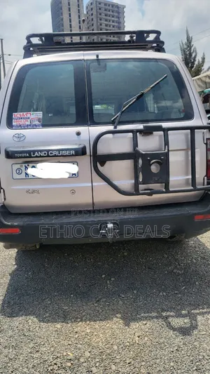 Toyota Land Cruiser 2003 Silver