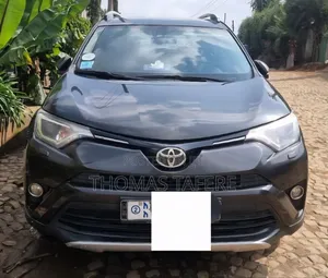 Photo - Toyota RAV4 2017