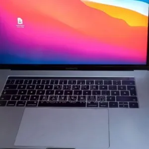 Photo - New Laptop Apple MacBook Pro 2016 16GB Intel Core I7 SSD 512GB