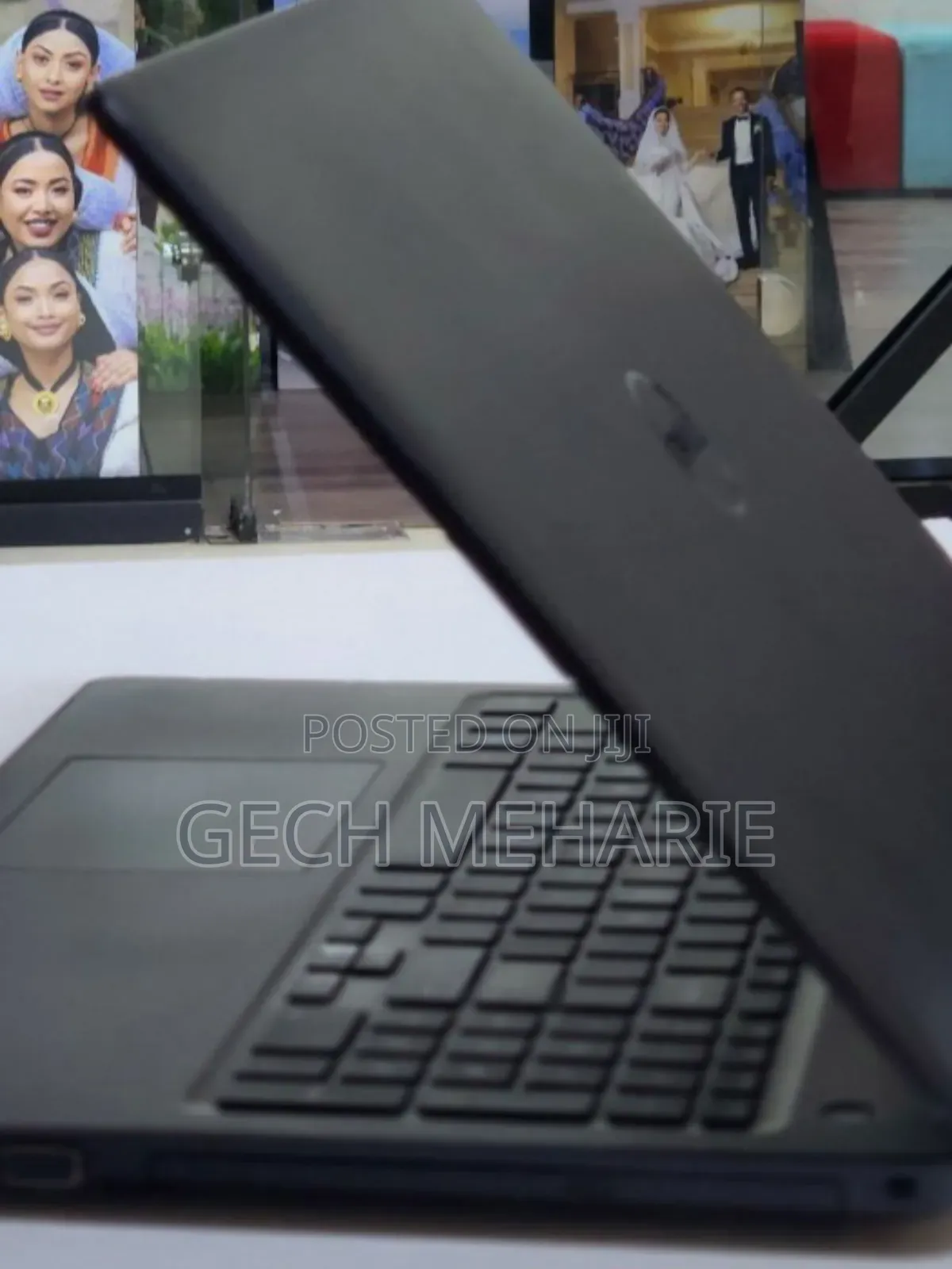 New Laptop Dell Vostro DVCI315 8GB Intel Core I5 SSD 512GB