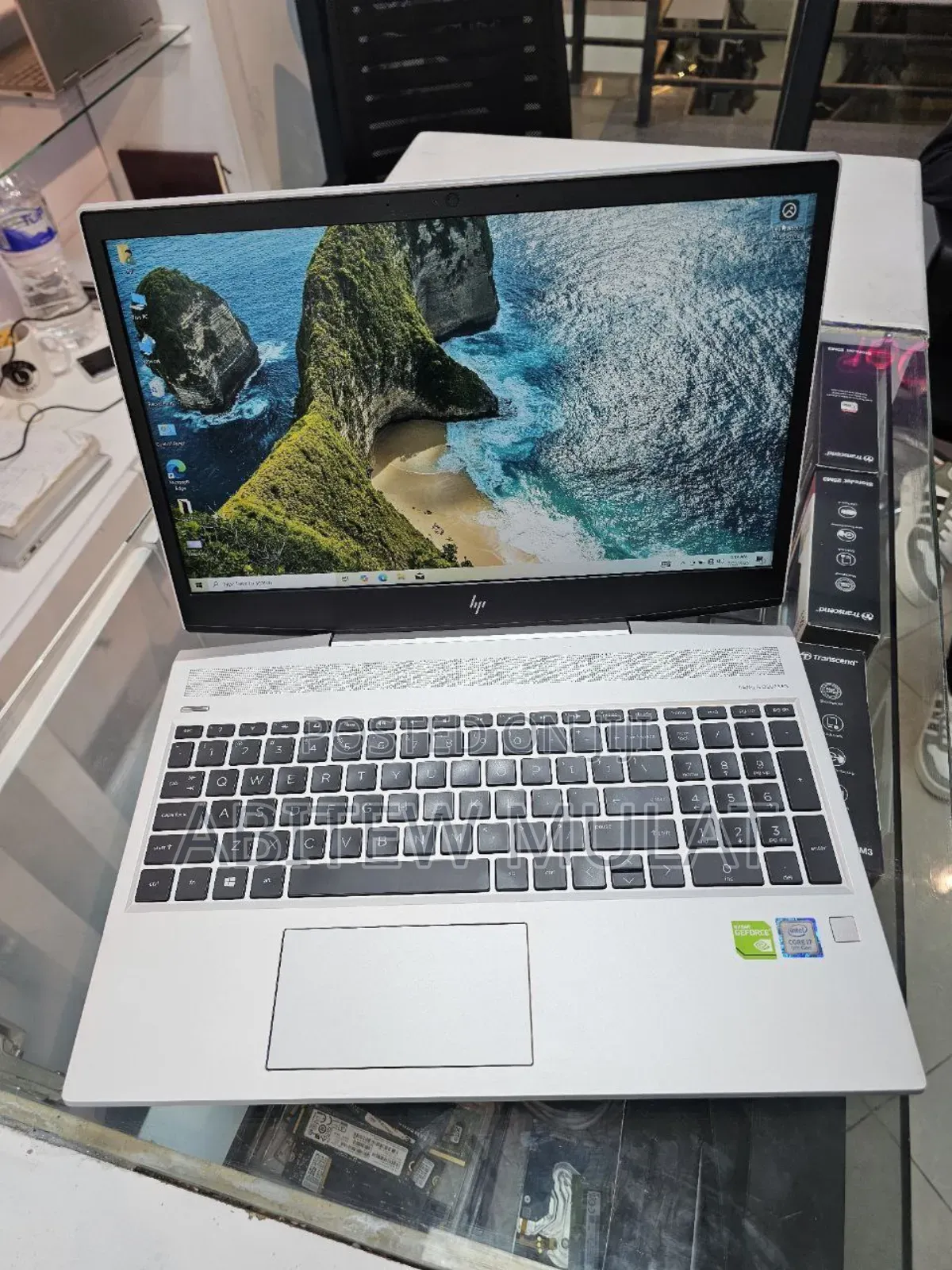 New Laptop HP 15-Dy1032wm 16GB Intel Core I7 SSD 512GB