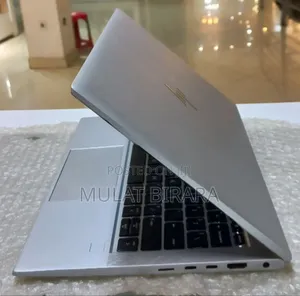 New Laptop HP EliteBook 830 G8 8GB Intel Core I5 SSD 512GB