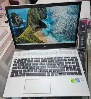 Photo - New Laptop HP 16GB Intel Core I7 SSD 512GB