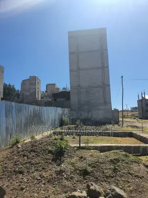 4bdrm House in Yeka for sale