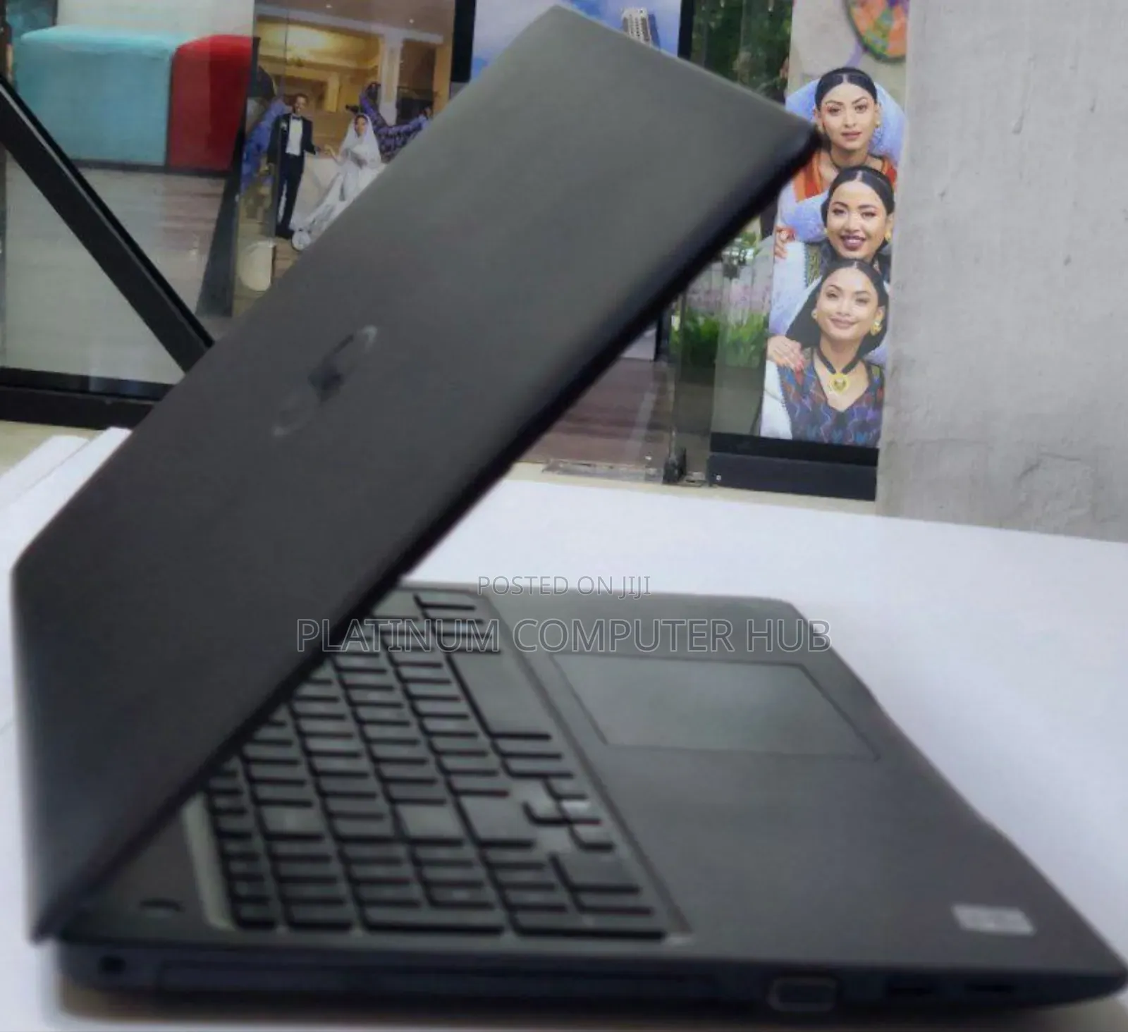 New Laptop Dell Vostro 2510 8GB Intel Core I5 SSD 512GB